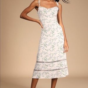 NWT Lulu’s See the Flowers Bloom